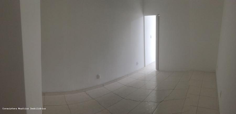 Apartamento à venda com 1 quarto, 45m² - Foto 2