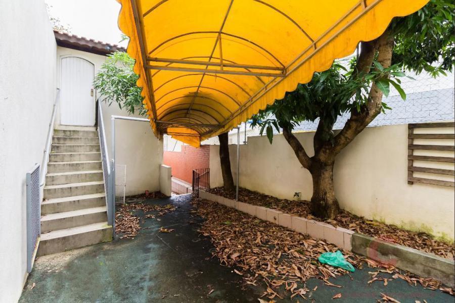 Casa à venda com 3 quartos, 200m² - Foto 1