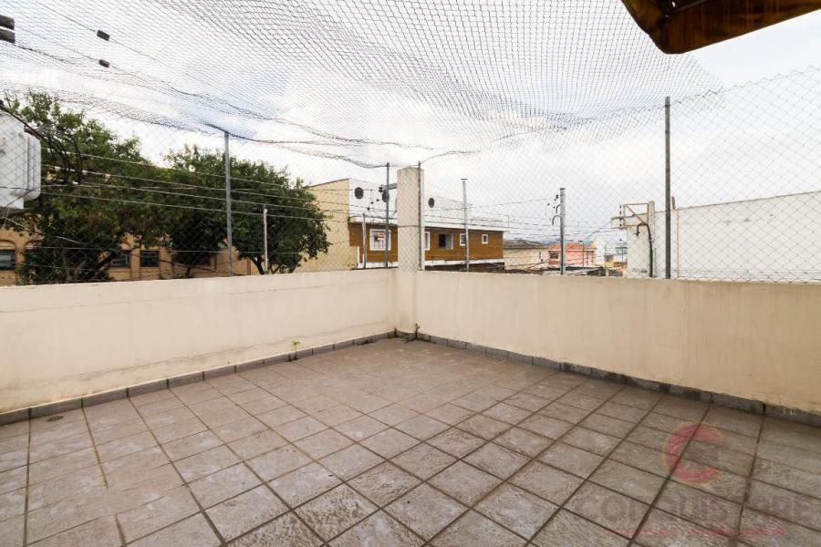 Casa à venda com 3 quartos, 200m² - Foto 3