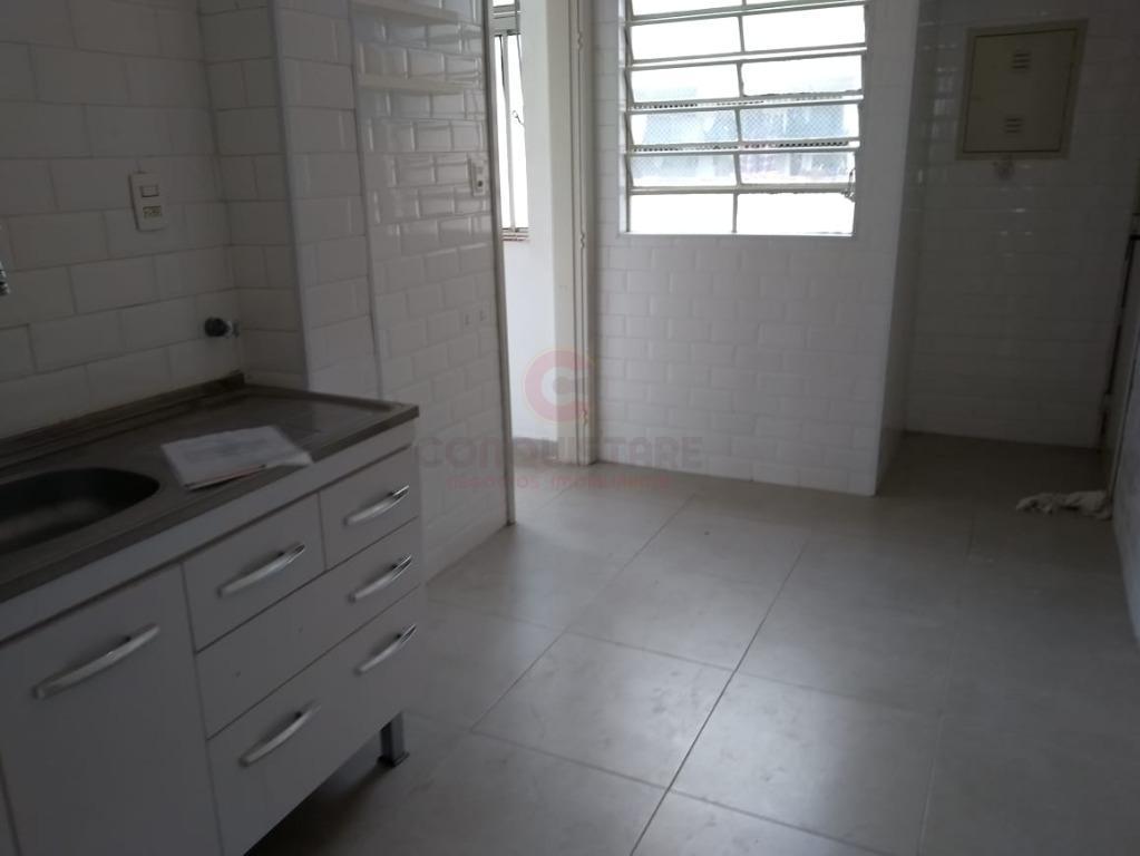 Apartamento para alugar com 3 quartos, 80m² - Foto 4