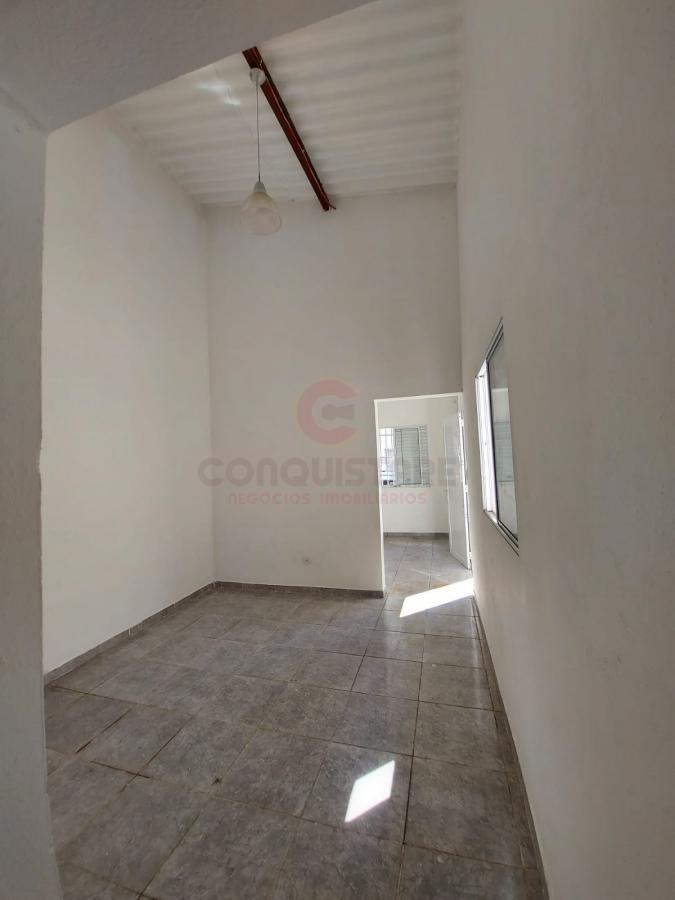 Casa à venda com 3 quartos, 136m² - Foto 2