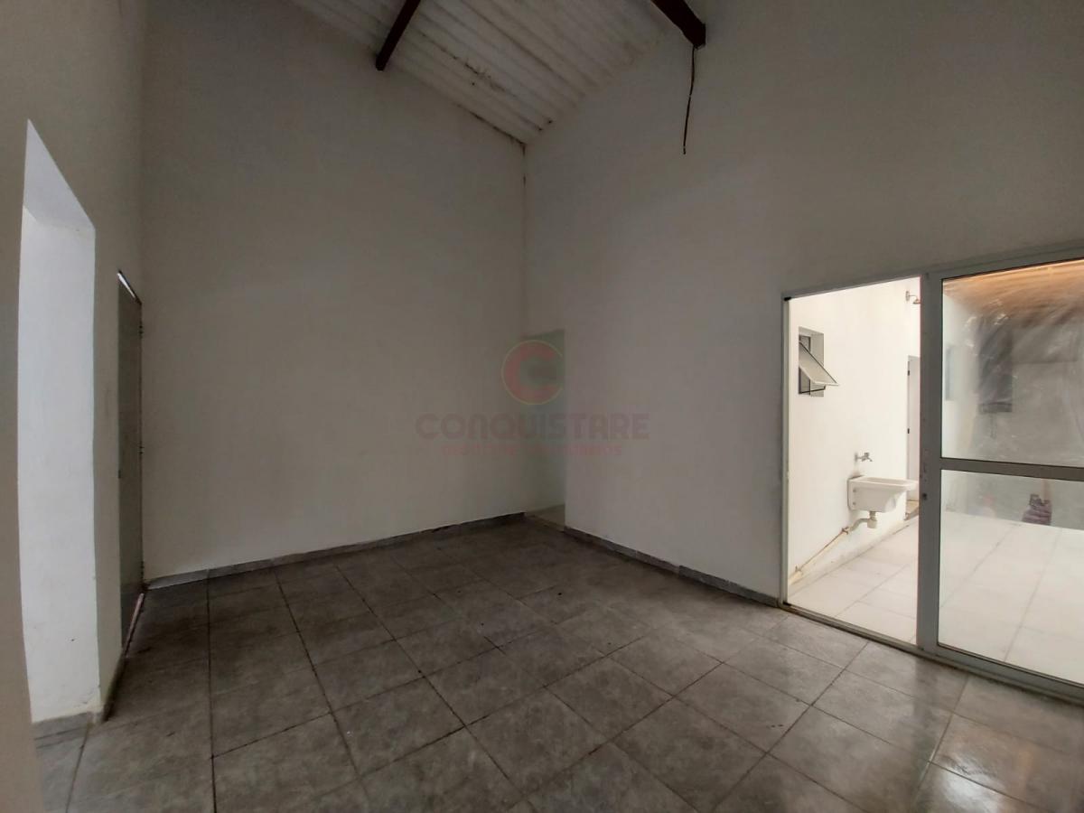 Casa à venda com 3 quartos, 136m² - Foto 4