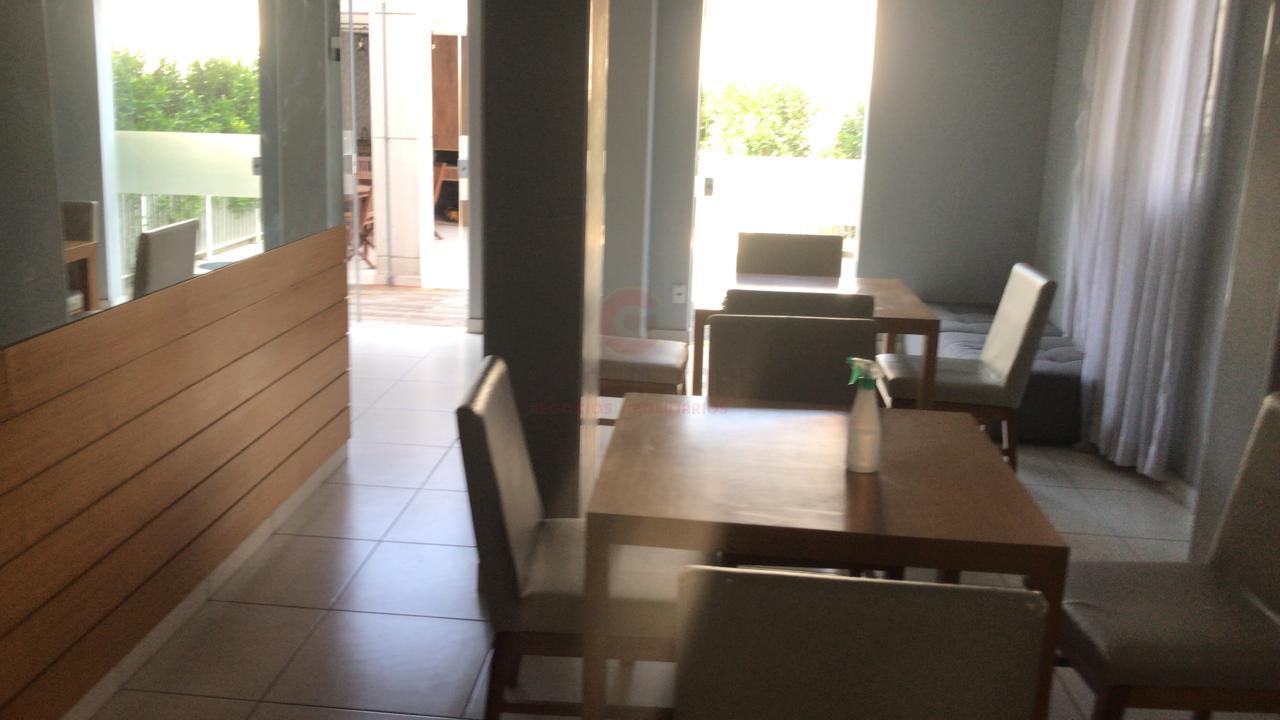 Apartamento à venda com 2 quartos, 55m² - Foto 2