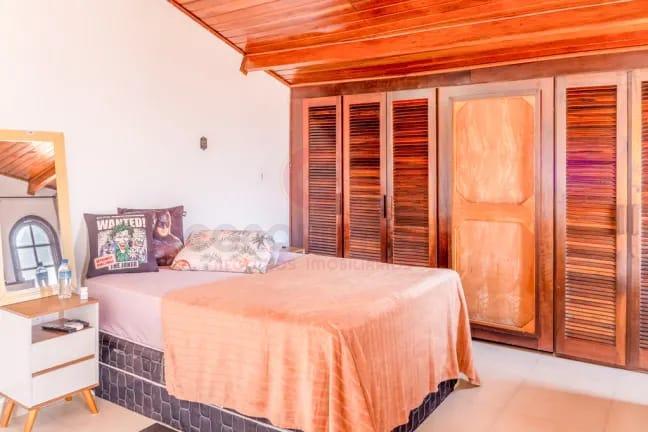 Sobrado à venda com 5 quartos, 160m² - Foto 1