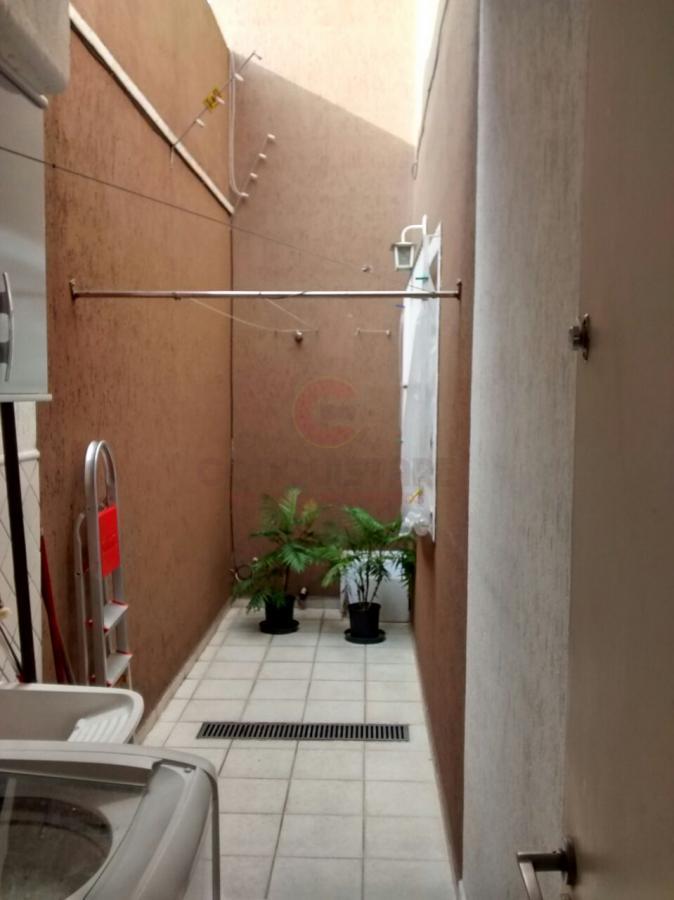 Sobrado à venda com 3 quartos, 150m² - Foto 3