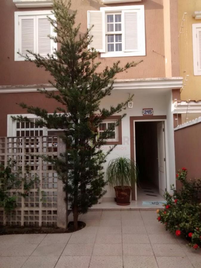 Sobrado à venda com 3 quartos, 150m² - Foto 1