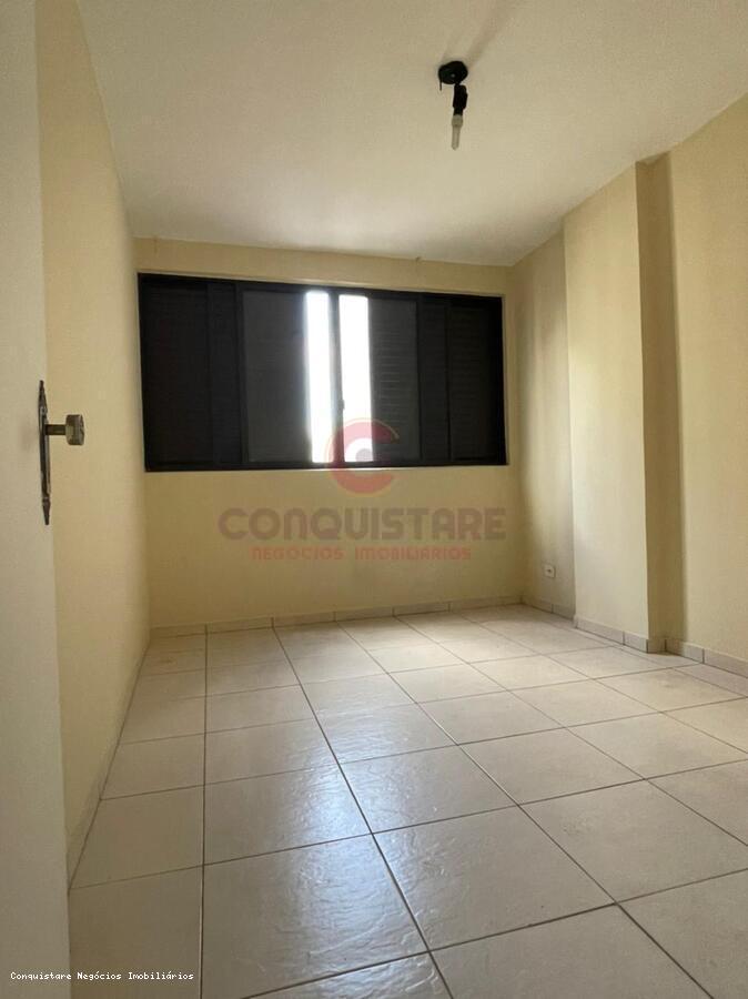 Casa à venda com 3 quartos, 150m² - Foto 1