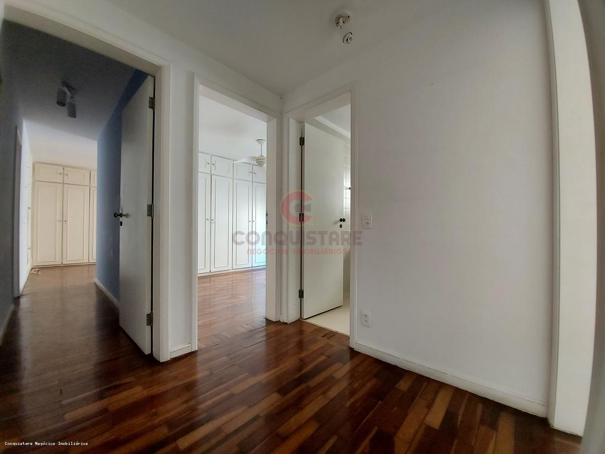 Apartamento para alugar com 3 quartos, 200m² - Foto 20