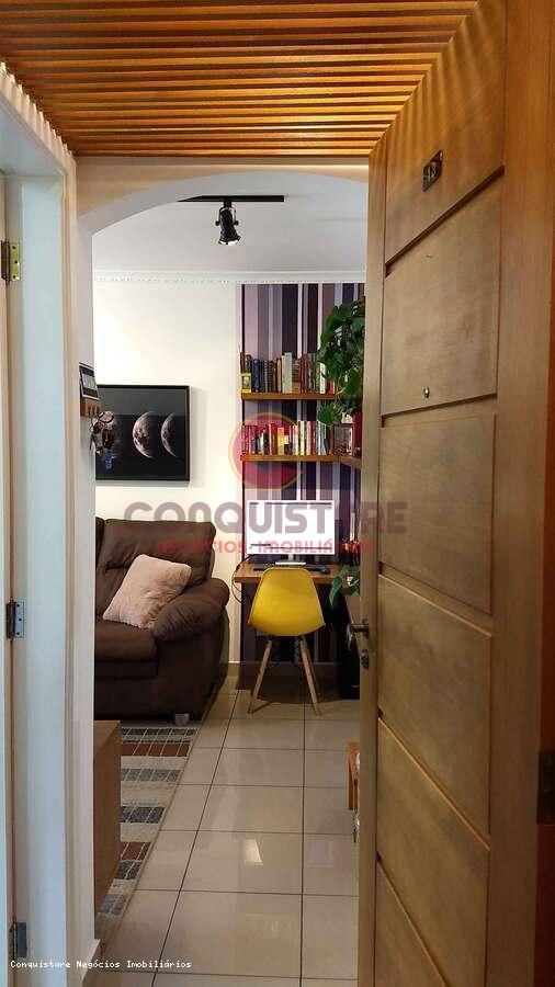 Apartamento à venda com 2 quartos, 65m² - Foto 3