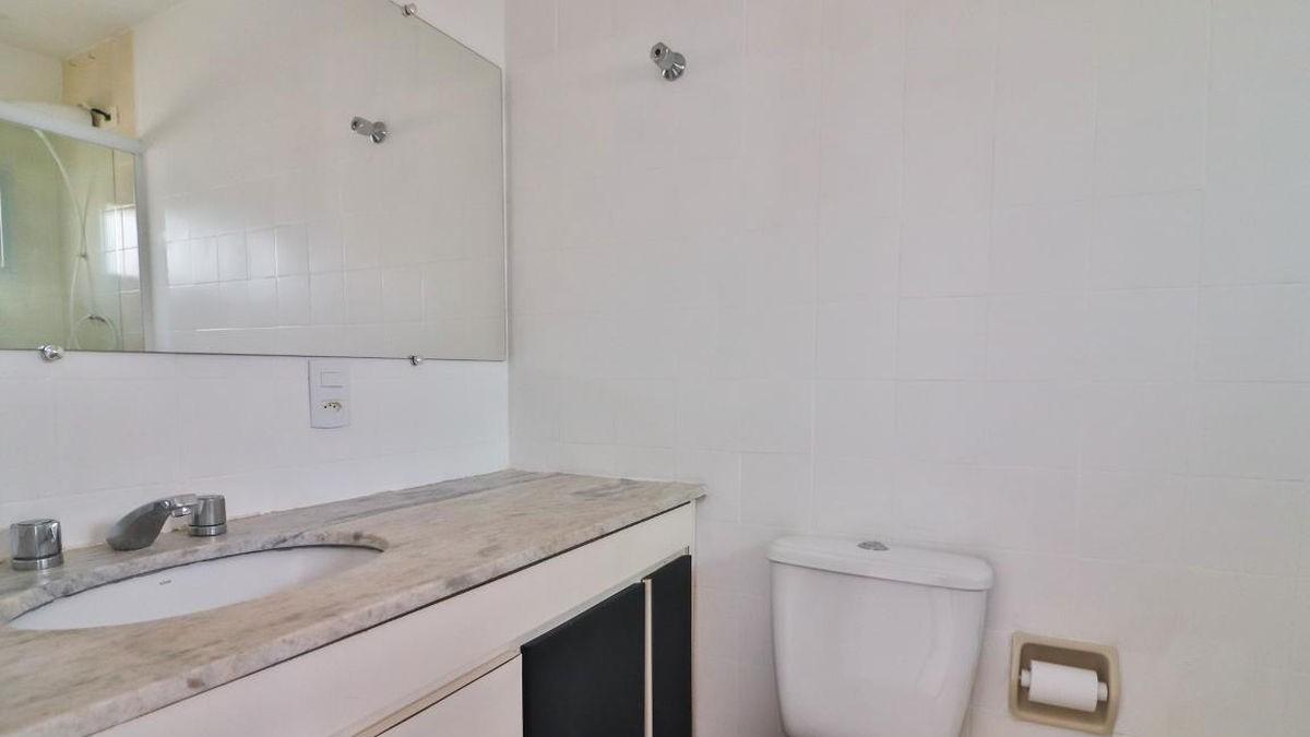 Apartamento para alugar com 1 quarto, 43m² - Foto 12