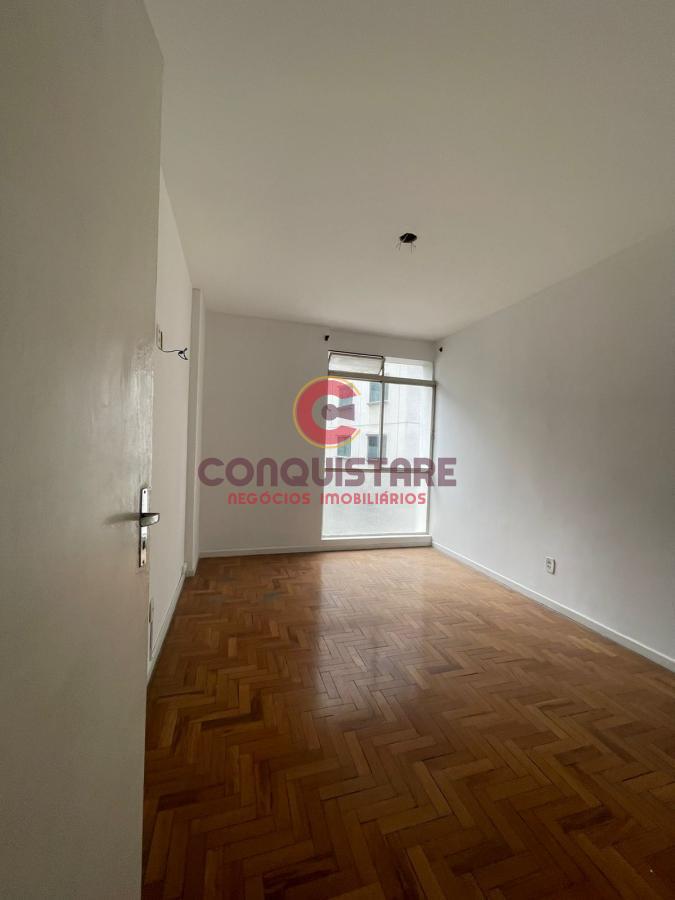 Apartamento para alugar com 3 quartos, 140m² - Foto 1