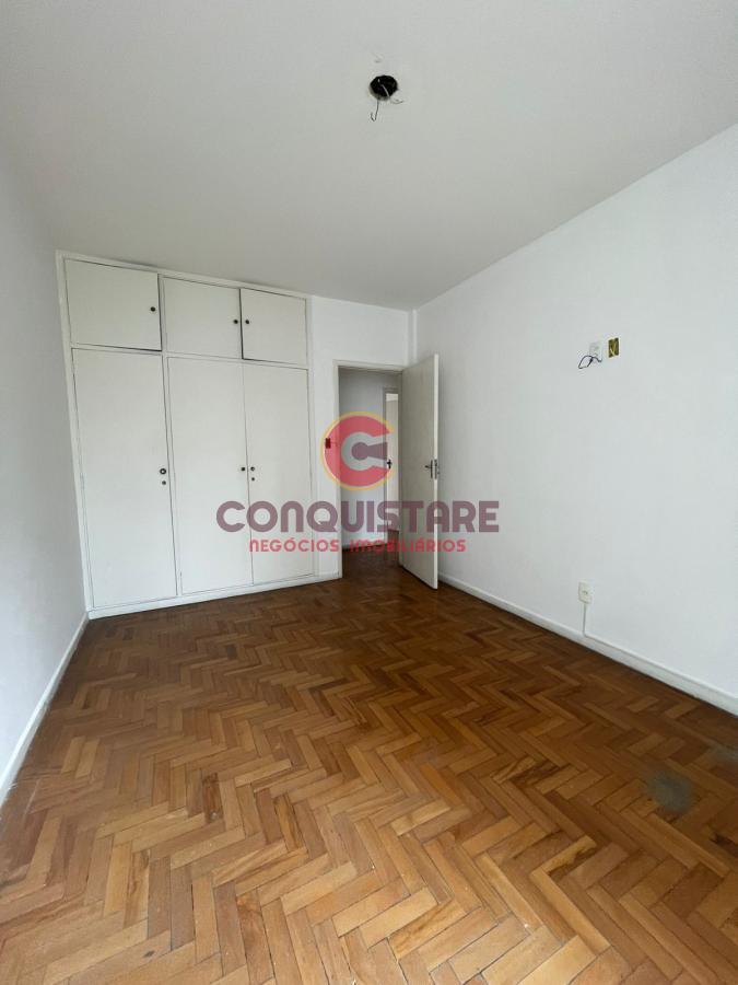 Apartamento para alugar com 3 quartos, 140m² - Foto 3