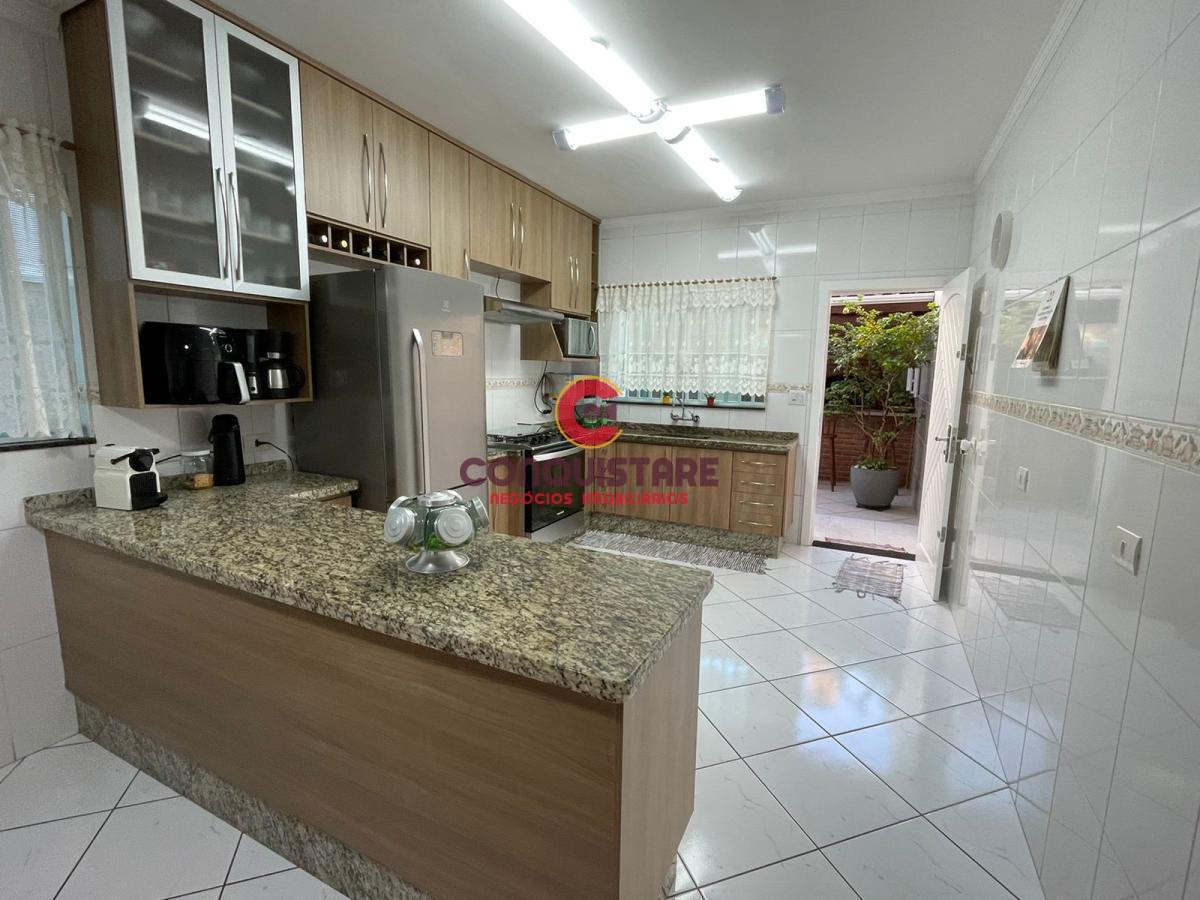 Sobrado à venda com 4 quartos, 270m² - Foto 7