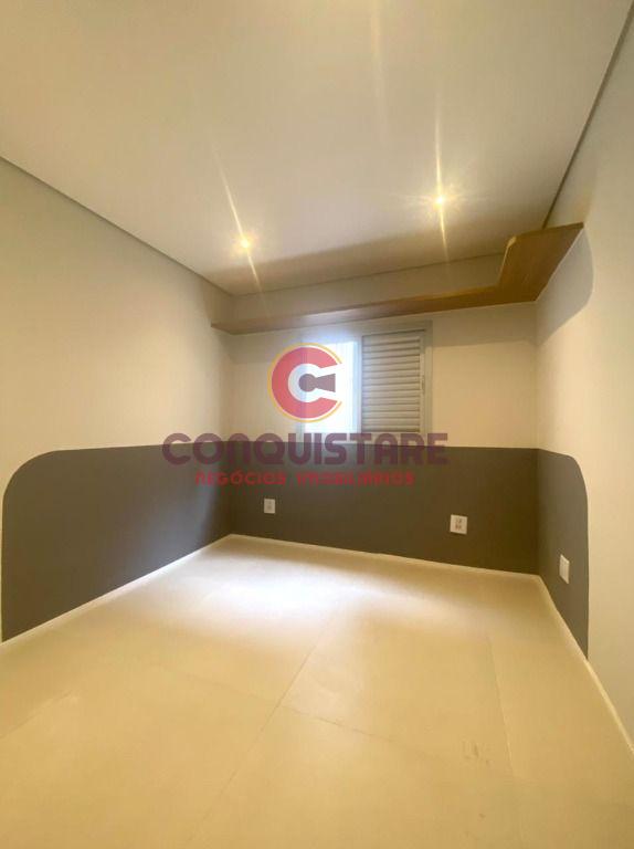 Apartamento à venda com 2 quartos, 62m² - Foto 1