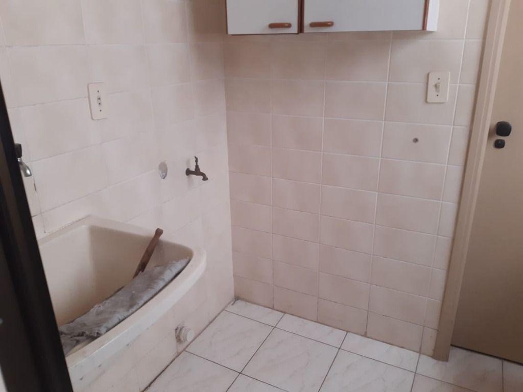 Apartamento à venda com 3 quartos, 82m² - Foto 9