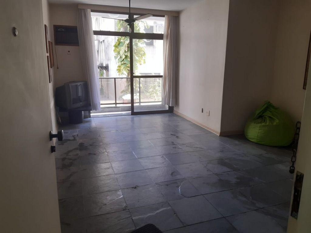 Apartamento à venda com 3 quartos, 82m² - Foto 1