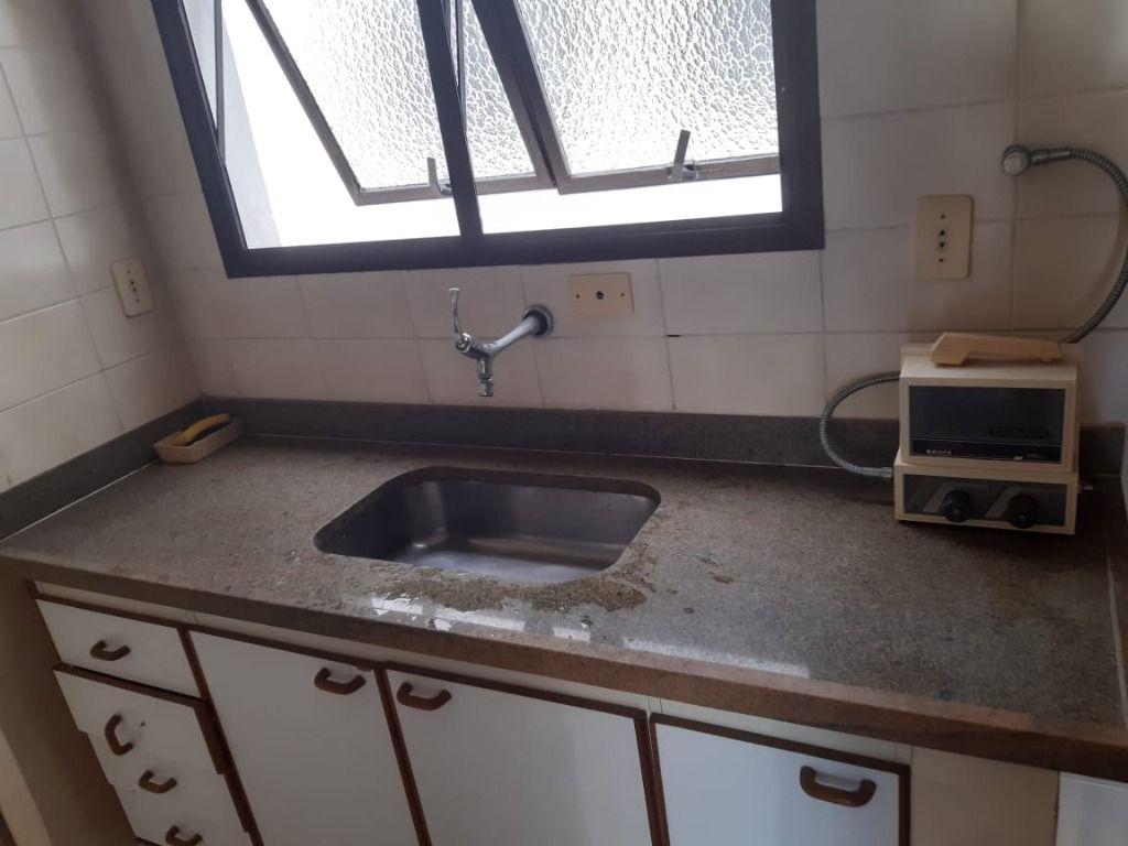 Apartamento à venda com 3 quartos, 82m² - Foto 12