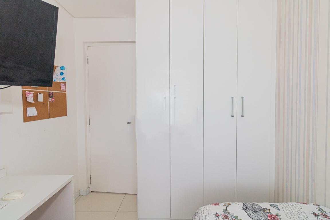 Apartamento à venda com 2 quartos, 63m² - Foto 29