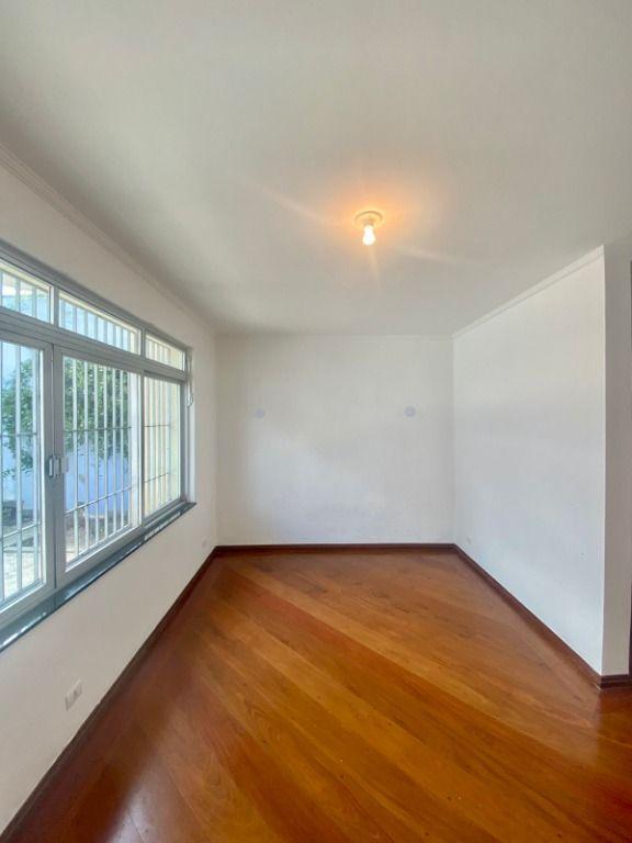 Sobrado à venda com 6 quartos, 224m² - Foto 4