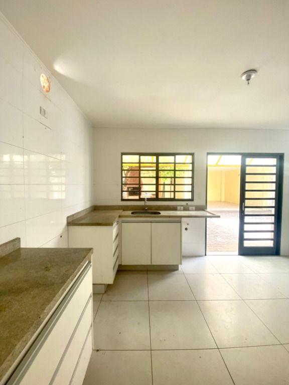 Sobrado à venda com 6 quartos, 224m² - Foto 6