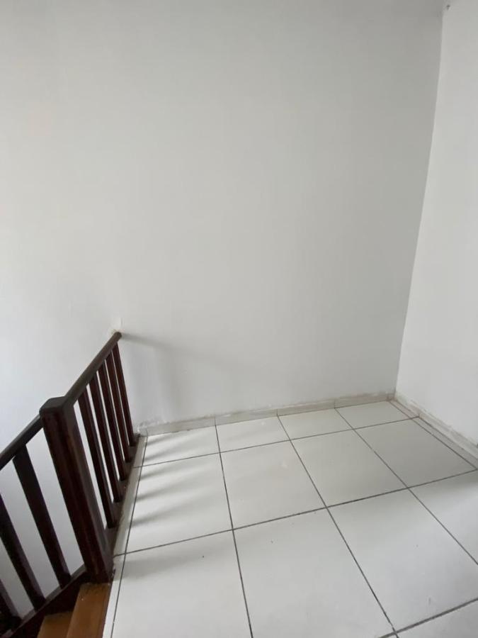 Casa para alugar com 2 quartos, 90m² - Foto 11