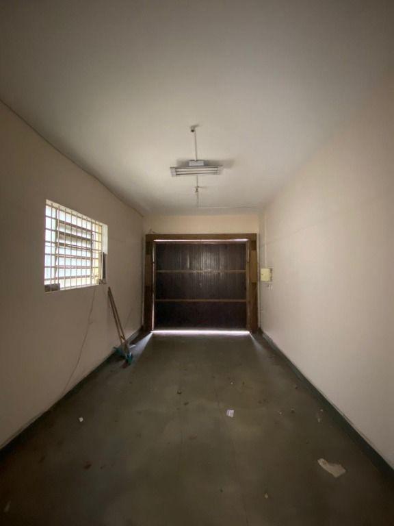 Sobrado para alugar com 3 quartos, 360m² - Foto 11