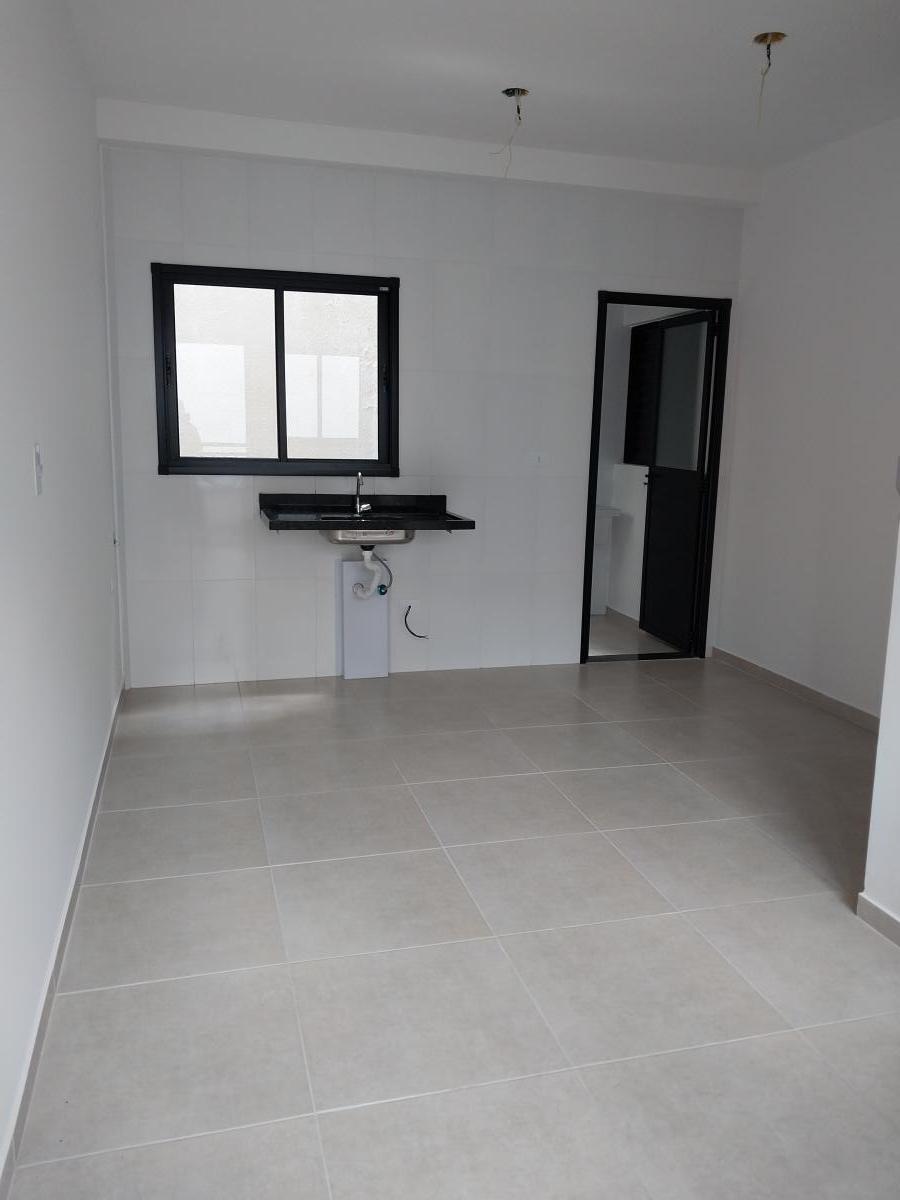 Apartamento à venda com 2 quartos, 42m² - Foto 2