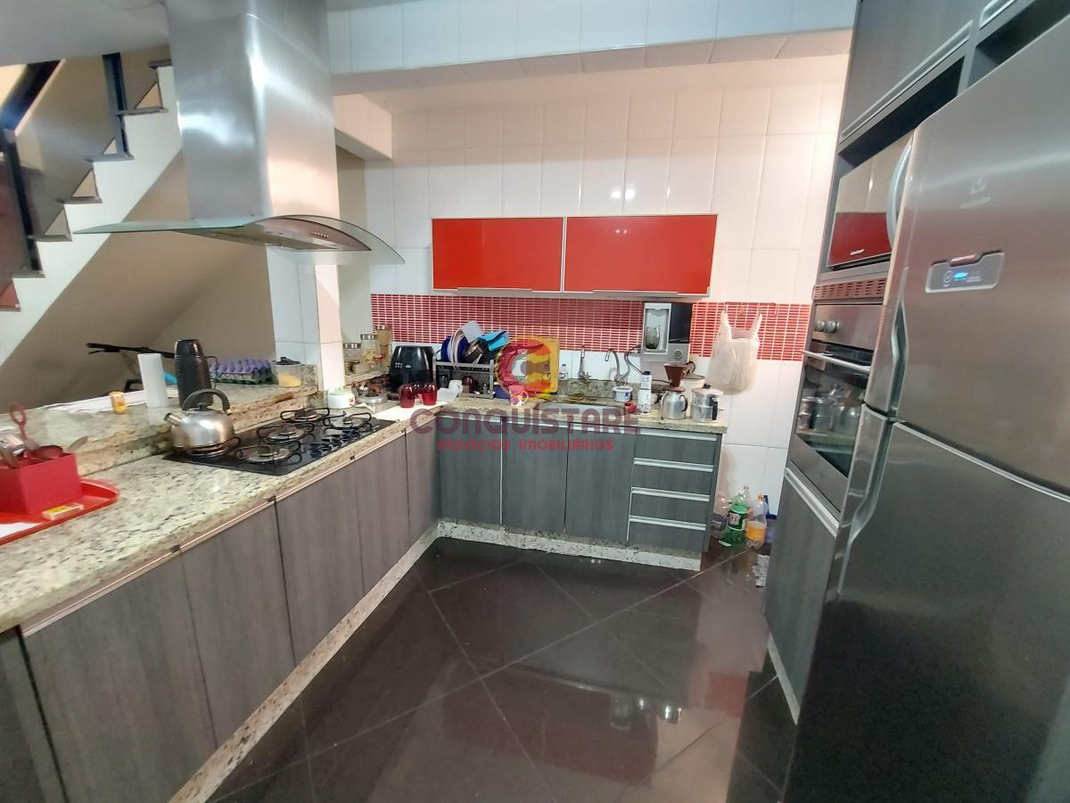 Sobrado à venda com 3 quartos, 250m² - Foto 8