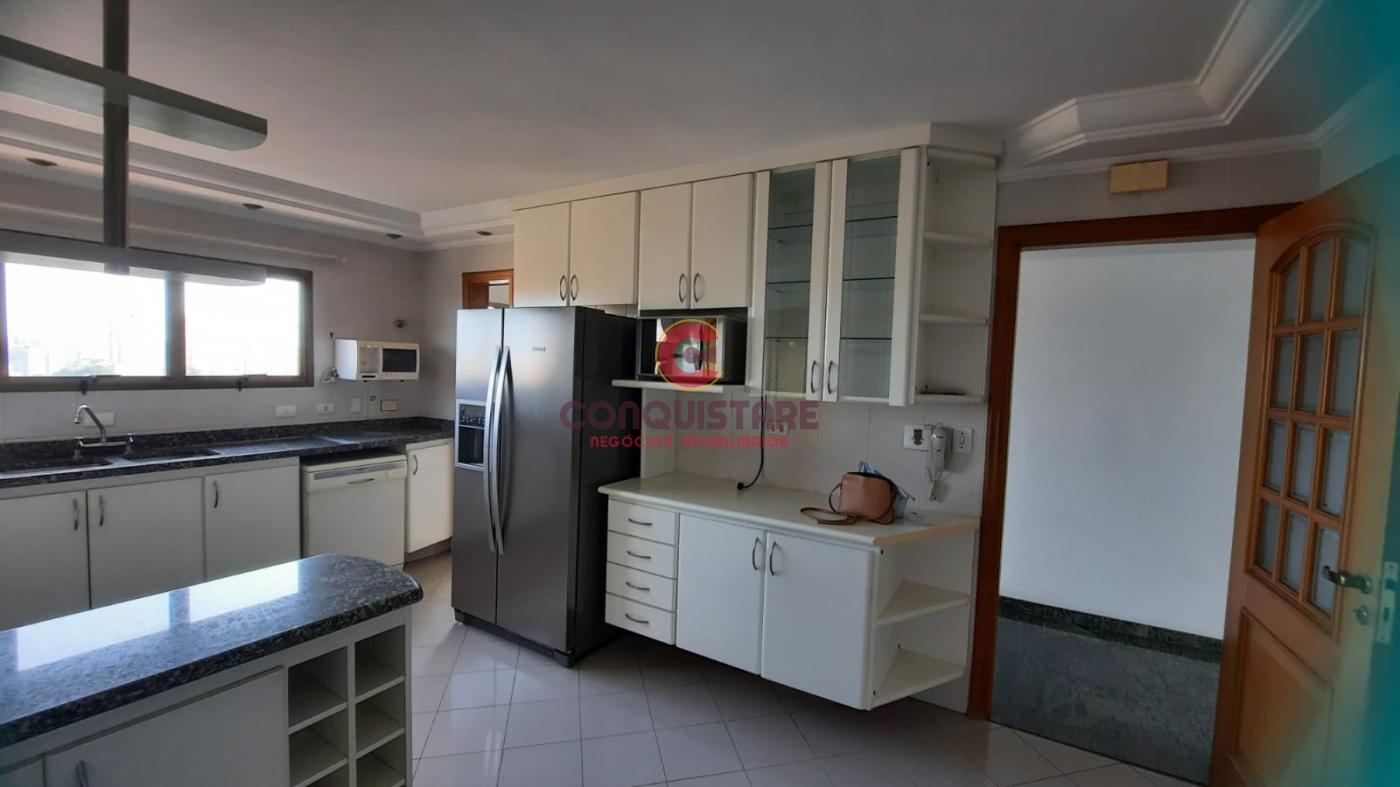 Apartamento à venda com 3 quartos, 145m² - Foto 4