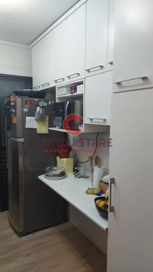 Apartamento à venda com 2 quartos, 60m² - Foto 18