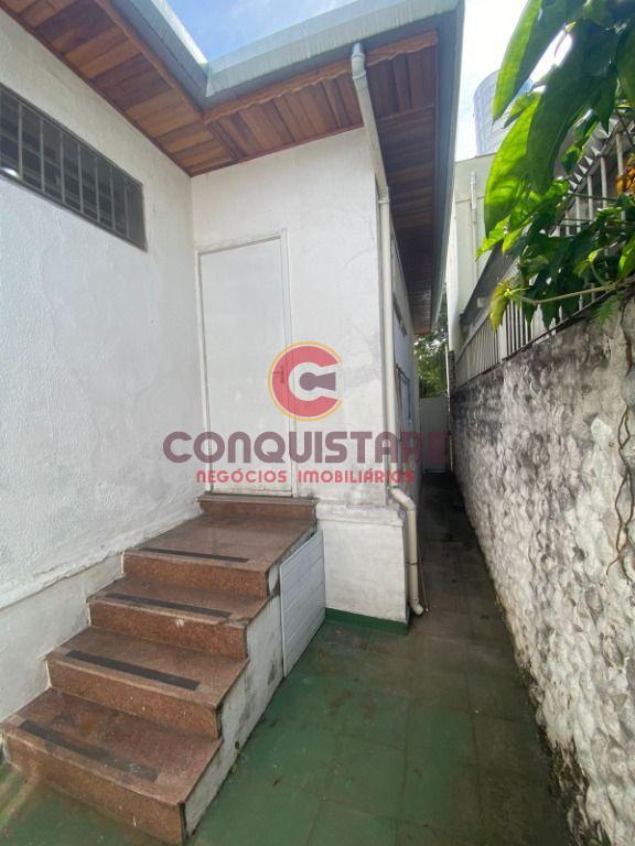 Casa para alugar com 3 quartos, 225m² - Foto 15