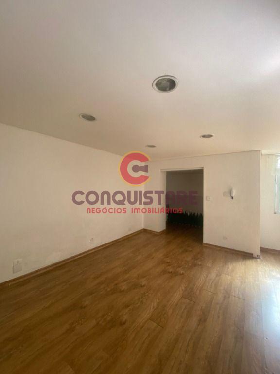 Casa para alugar com 3 quartos, 225m² - Foto 4