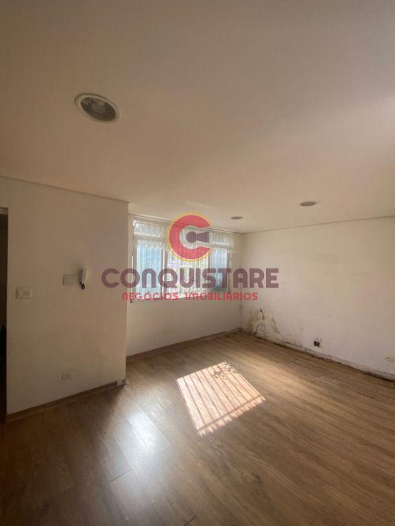 Casa para alugar com 3 quartos, 225m² - Foto 1