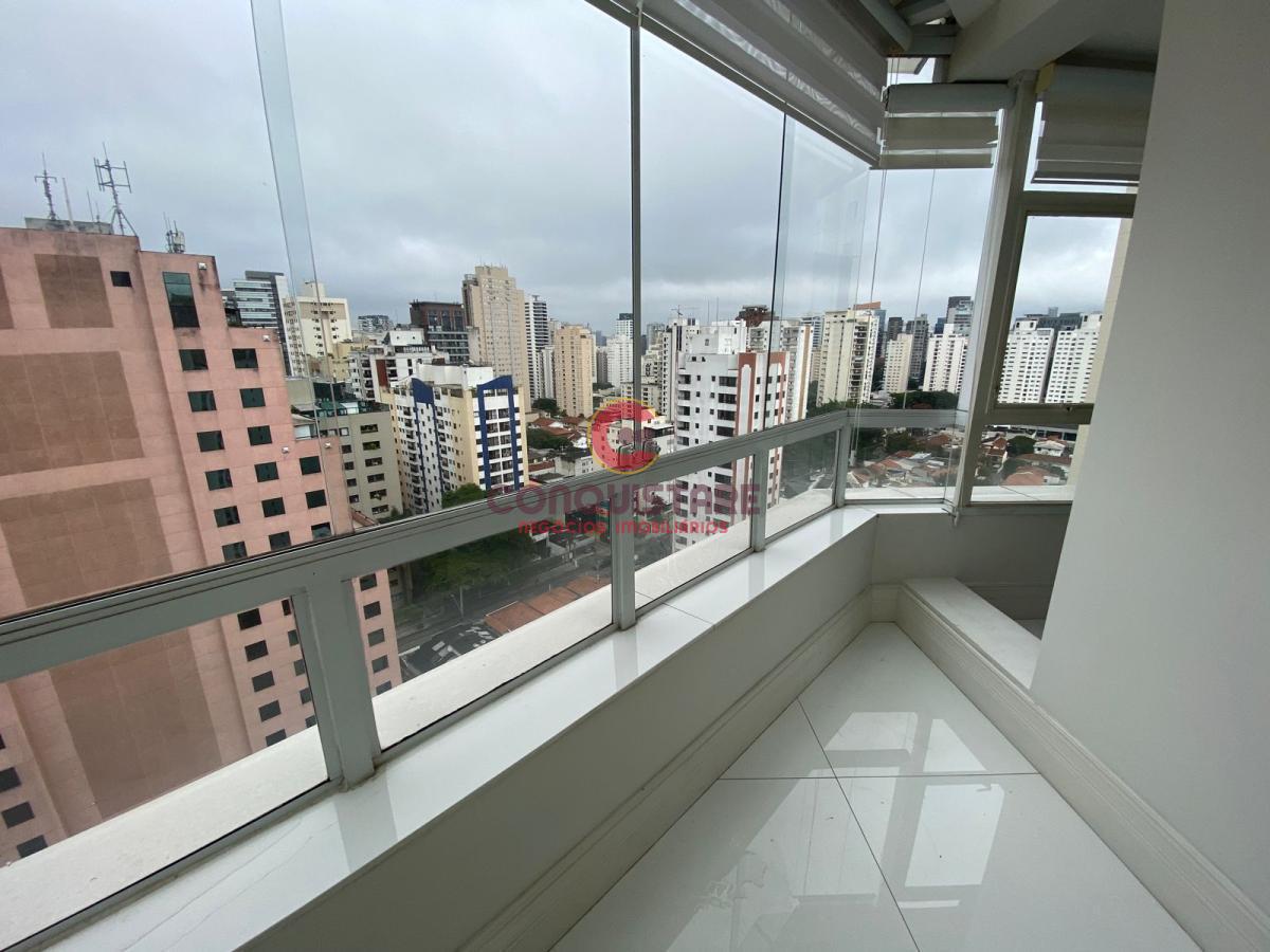 Apartamento para alugar com 3 quartos, 250m² - Foto 17