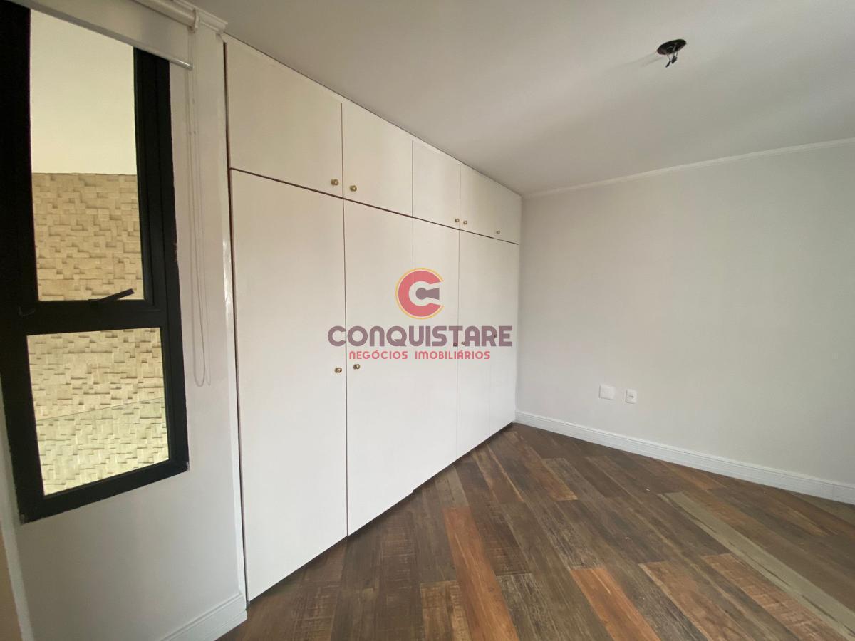 Apartamento para alugar com 3 quartos, 250m² - Foto 22