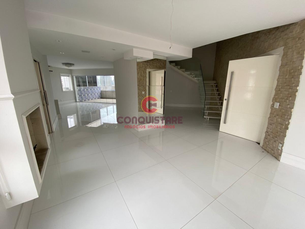 Apartamento para alugar com 3 quartos, 250m² - Foto 29