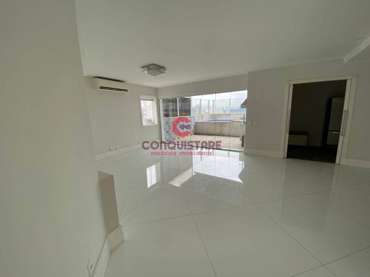 Apartamento para alugar com 3 quartos, 250m² - Foto 35