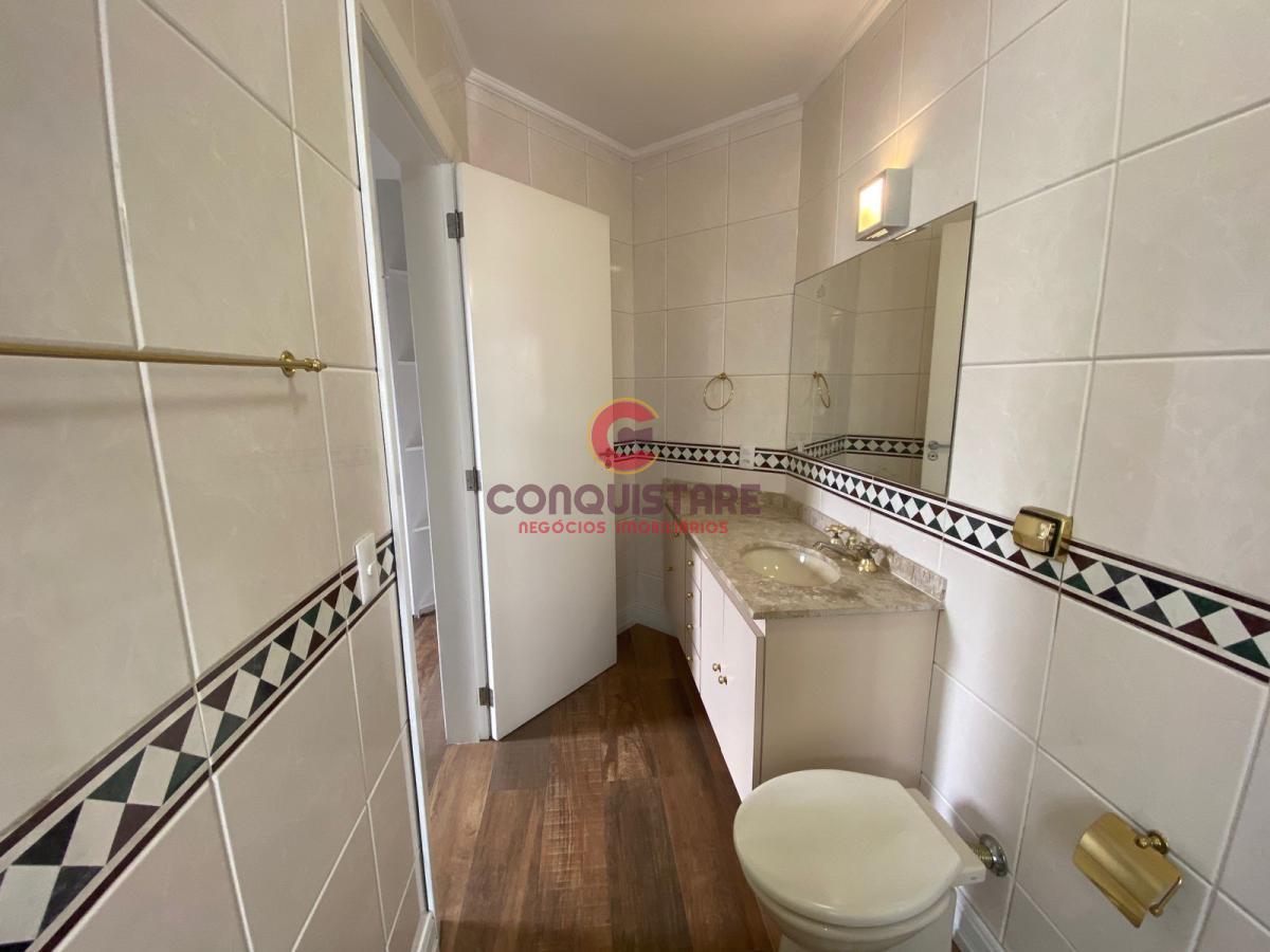 Apartamento para alugar com 3 quartos, 250m² - Foto 43