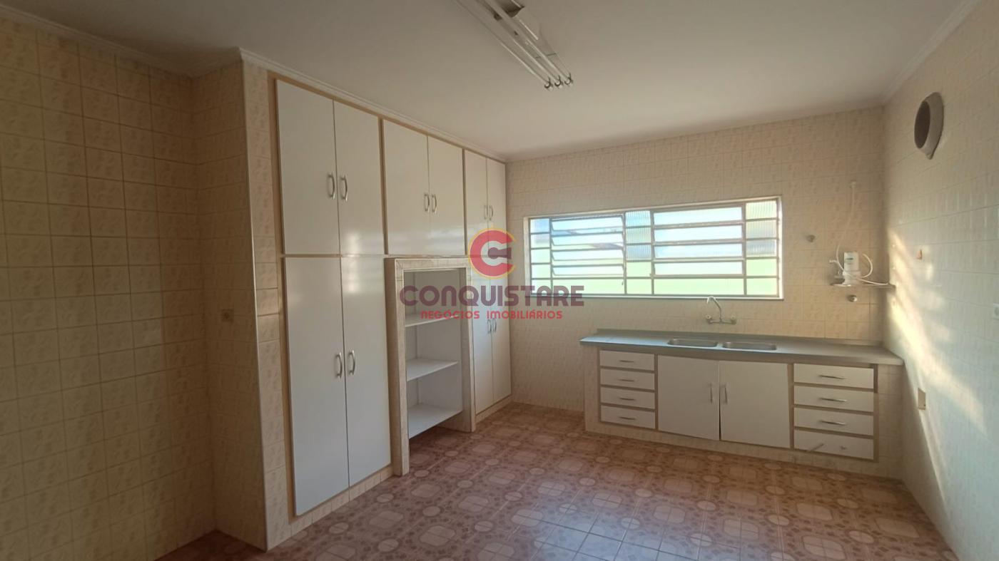 Sobrado à venda com 2 quartos, 330m² - Foto 11