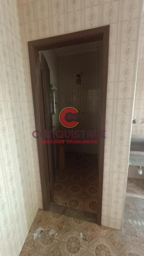 Sobrado à venda com 2 quartos, 330m² - Foto 12