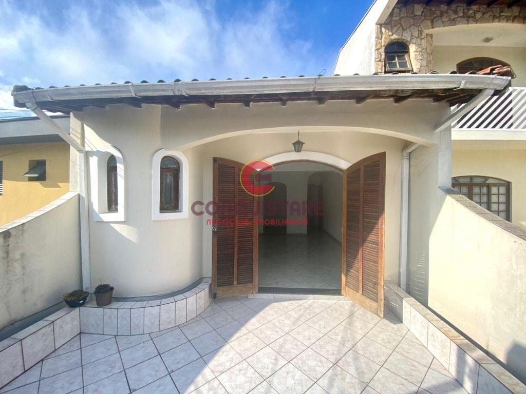 Sobrado à venda com 4 quartos, 183m² - Foto 1