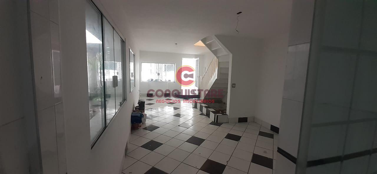 Sobrado à venda com 4 quartos, 255m² - Foto 1