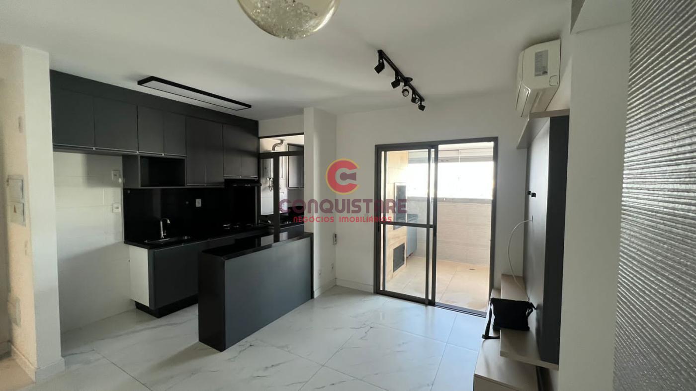 Apartamento à venda com 2 quartos, 67m² - Foto 1