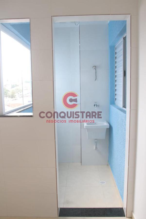 Apartamento à venda com 2 quartos, 42m² - Foto 2