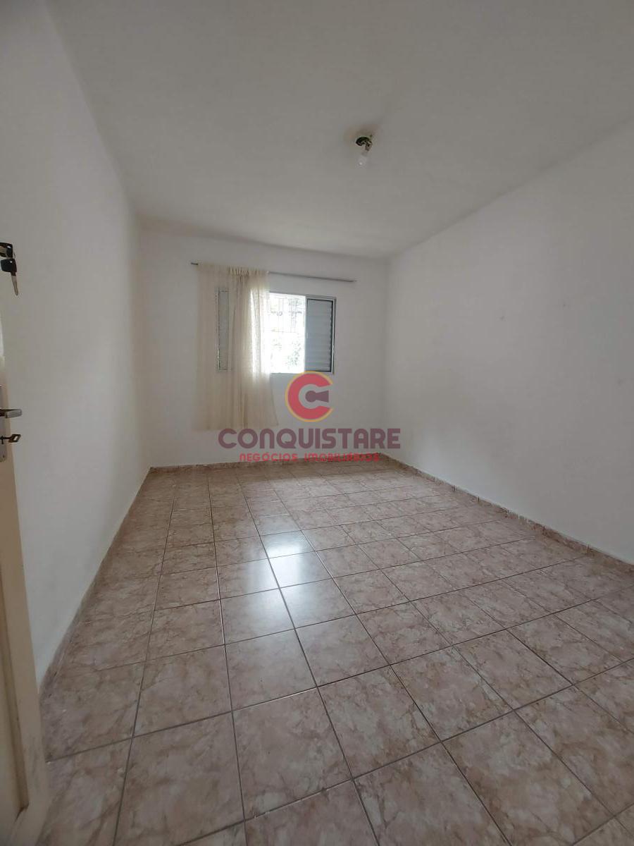 Casa à venda com 4 quartos, 200m² - Foto 9