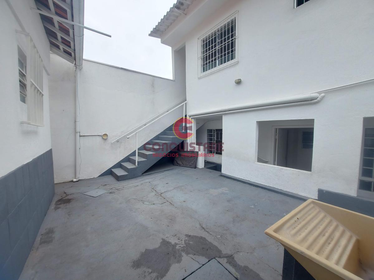 Casa à venda com 4 quartos, 200m² - Foto 12