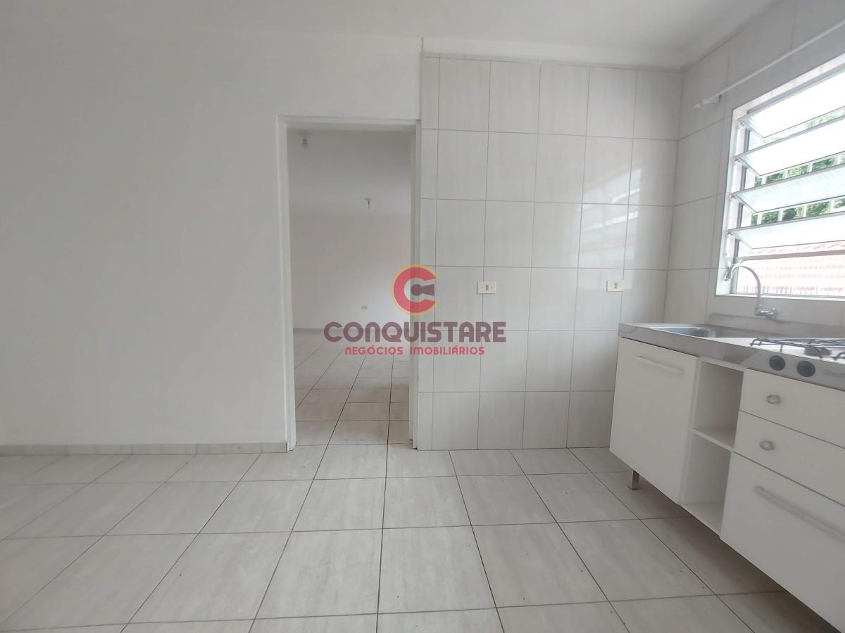 Casa à venda com 4 quartos, 200m² - Foto 14