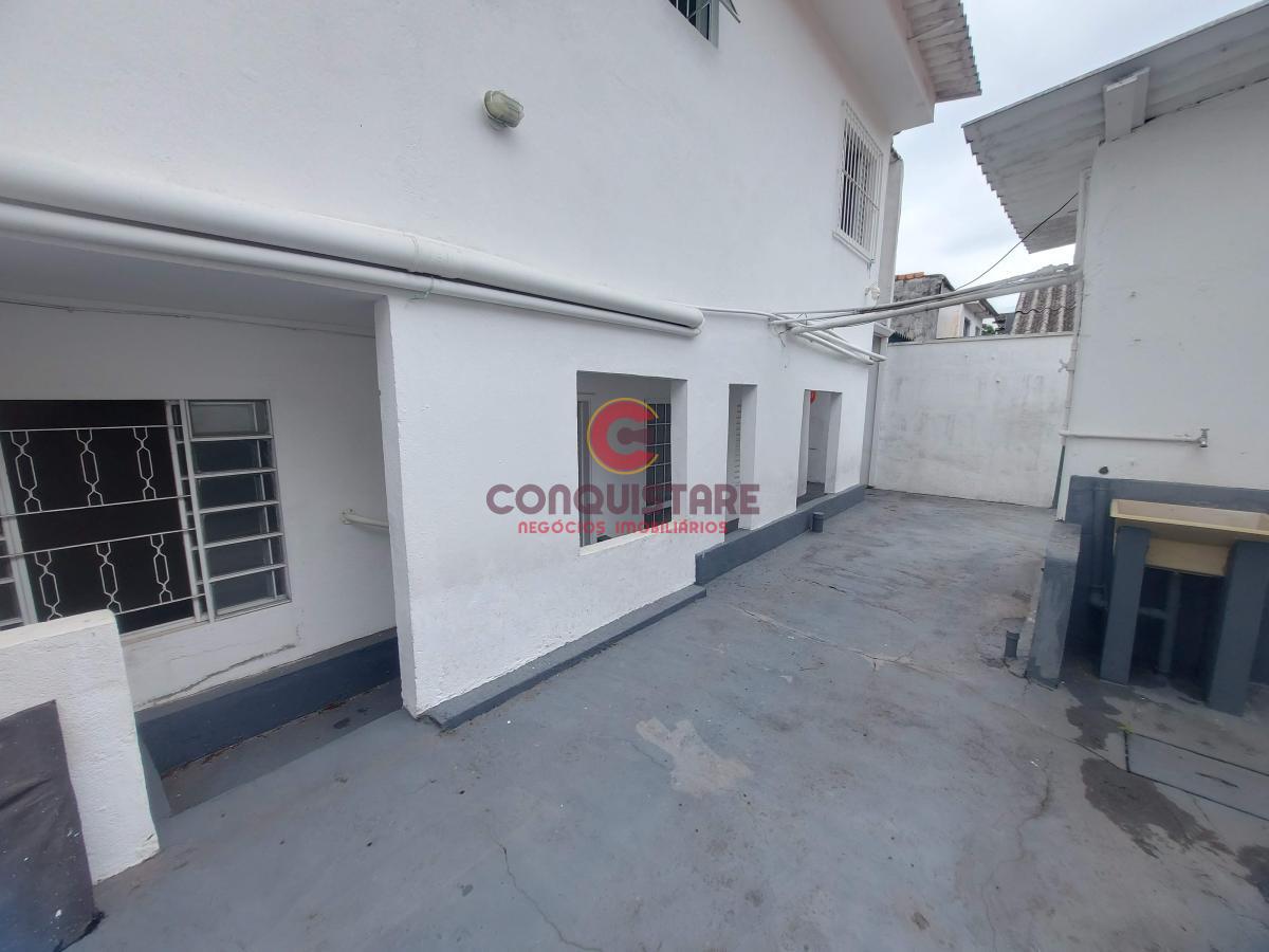 Casa à venda com 4 quartos, 200m² - Foto 19