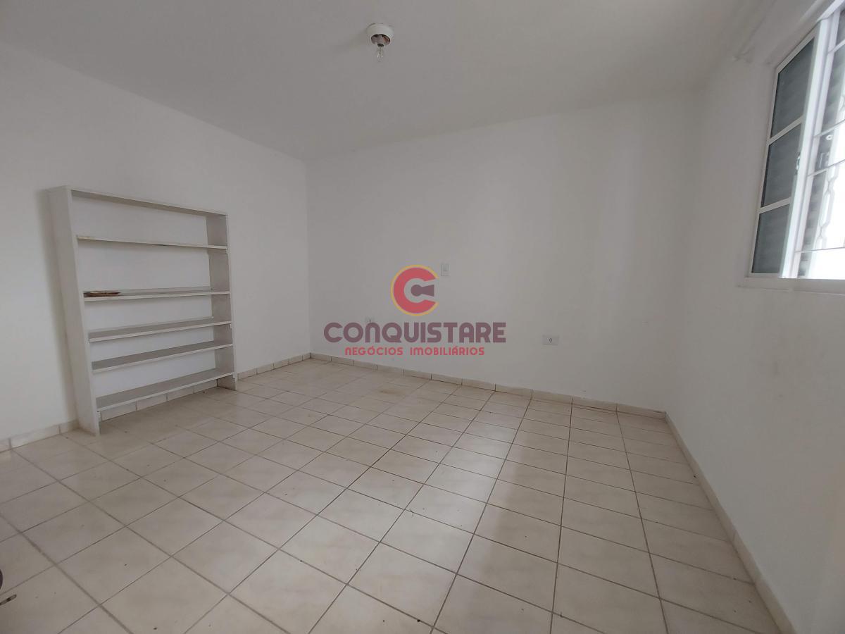 Casa à venda com 4 quartos, 200m² - Foto 23