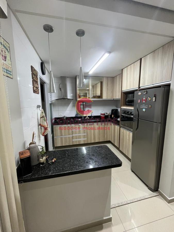 Apartamento à venda com 3 quartos, 120m² - Foto 2